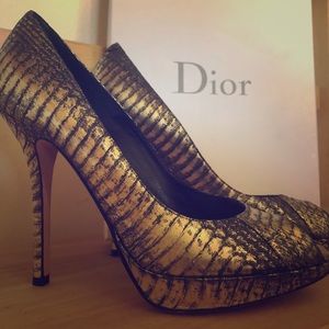 CHRISTIAN DIOR Peep Toe Heels. Size 8 US.